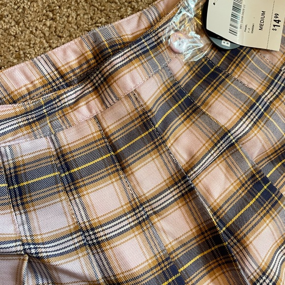 Forever 21 skirt BNWT Size Medium - Picture 2 of 3